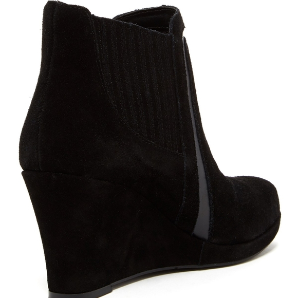 DV by Dolce Vita Patra Wedge Booties size 6 - Picture 2 of 5